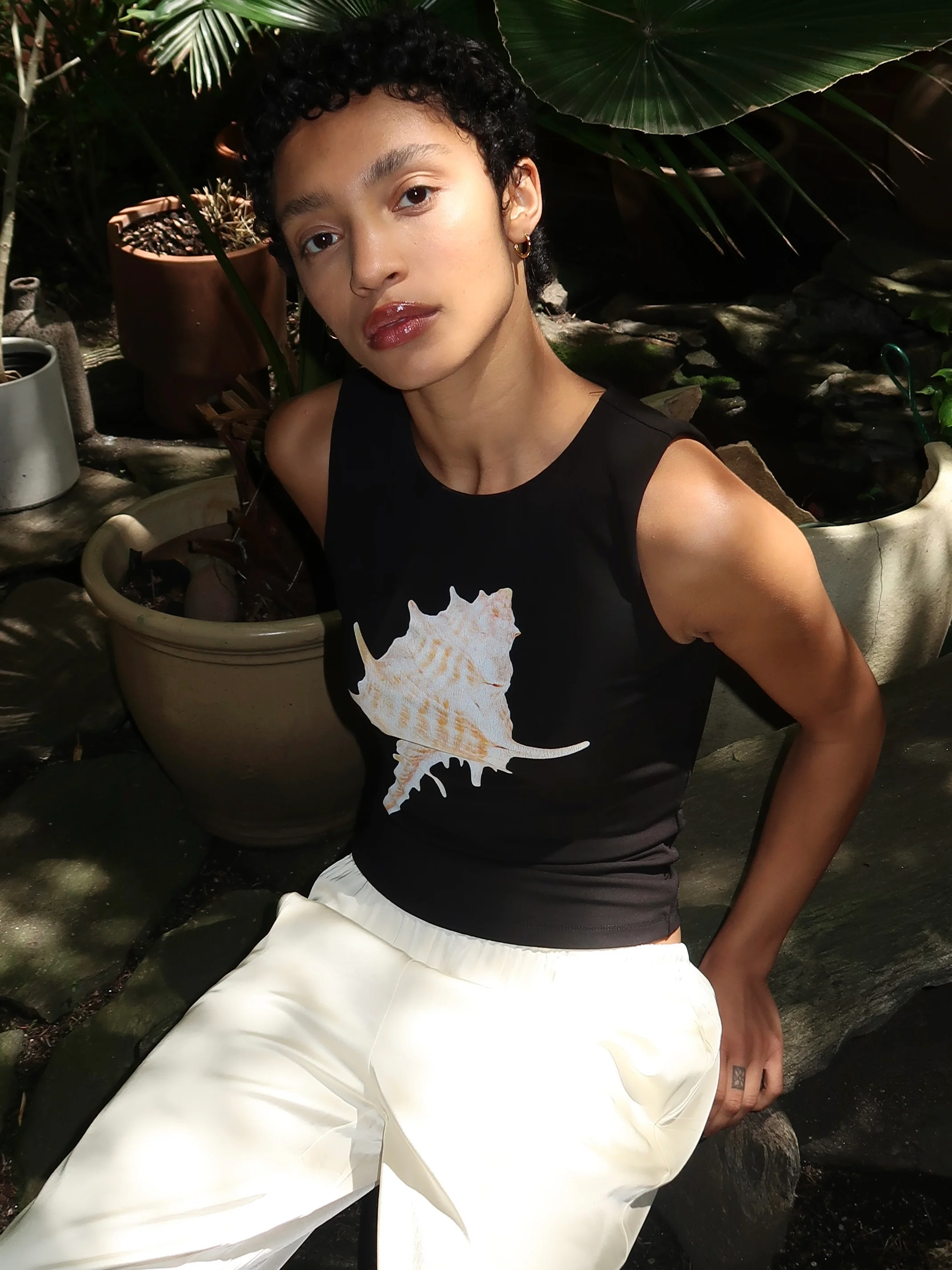 Collector Seamless Tank in Black - Image 2