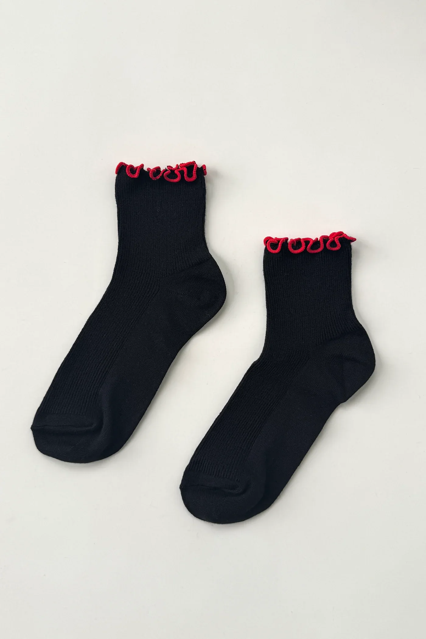 The Petite Ruffled Modal Socks in Black/Red